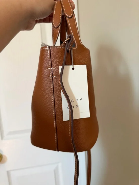 Classic Structured Tote in Saddle Brown - Picture 3 of 4